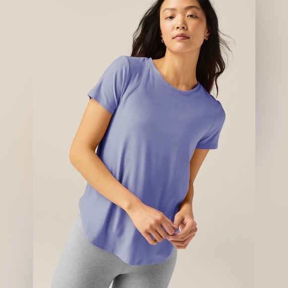 Beyond Yoga featherweight on the down low tee size 1X - Picture 1 of 13